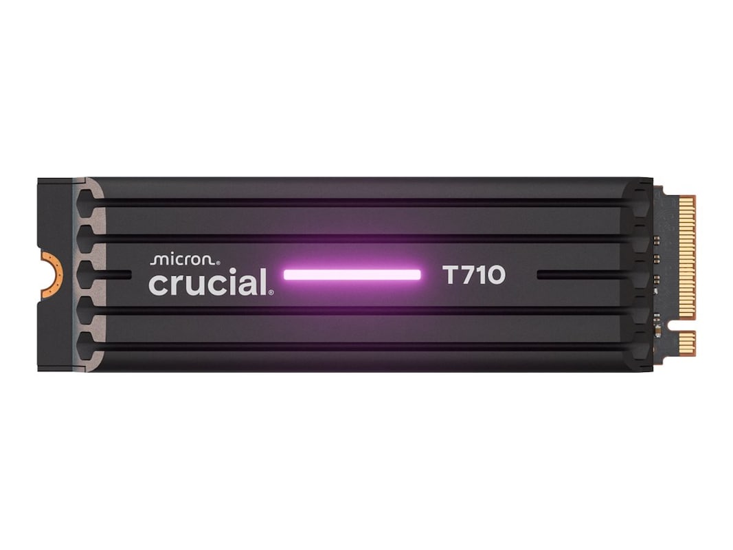 Crucial 2TB T710 SSD with heatsink